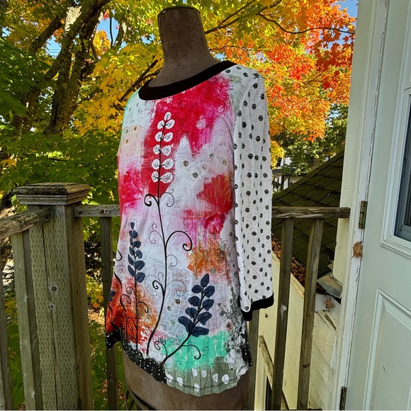 Dolcezzu Tops - Art Simply by Dolcezzu top